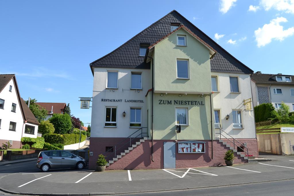Landhotel Zum Niestetal Exterior foto